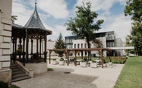 Polanka Conference Center